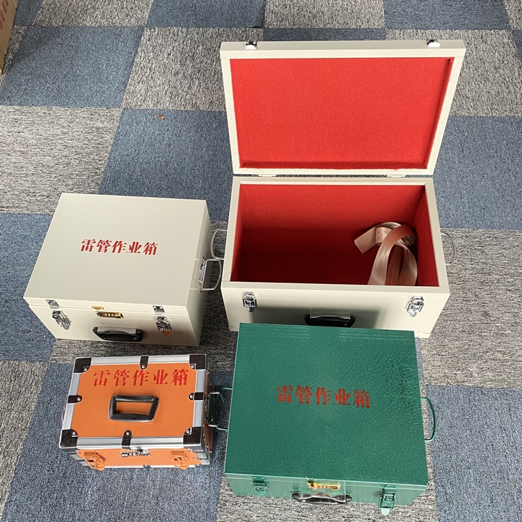 向阳爆破工程作业箱如何选择？玻璃钢与传统材质的全面对比